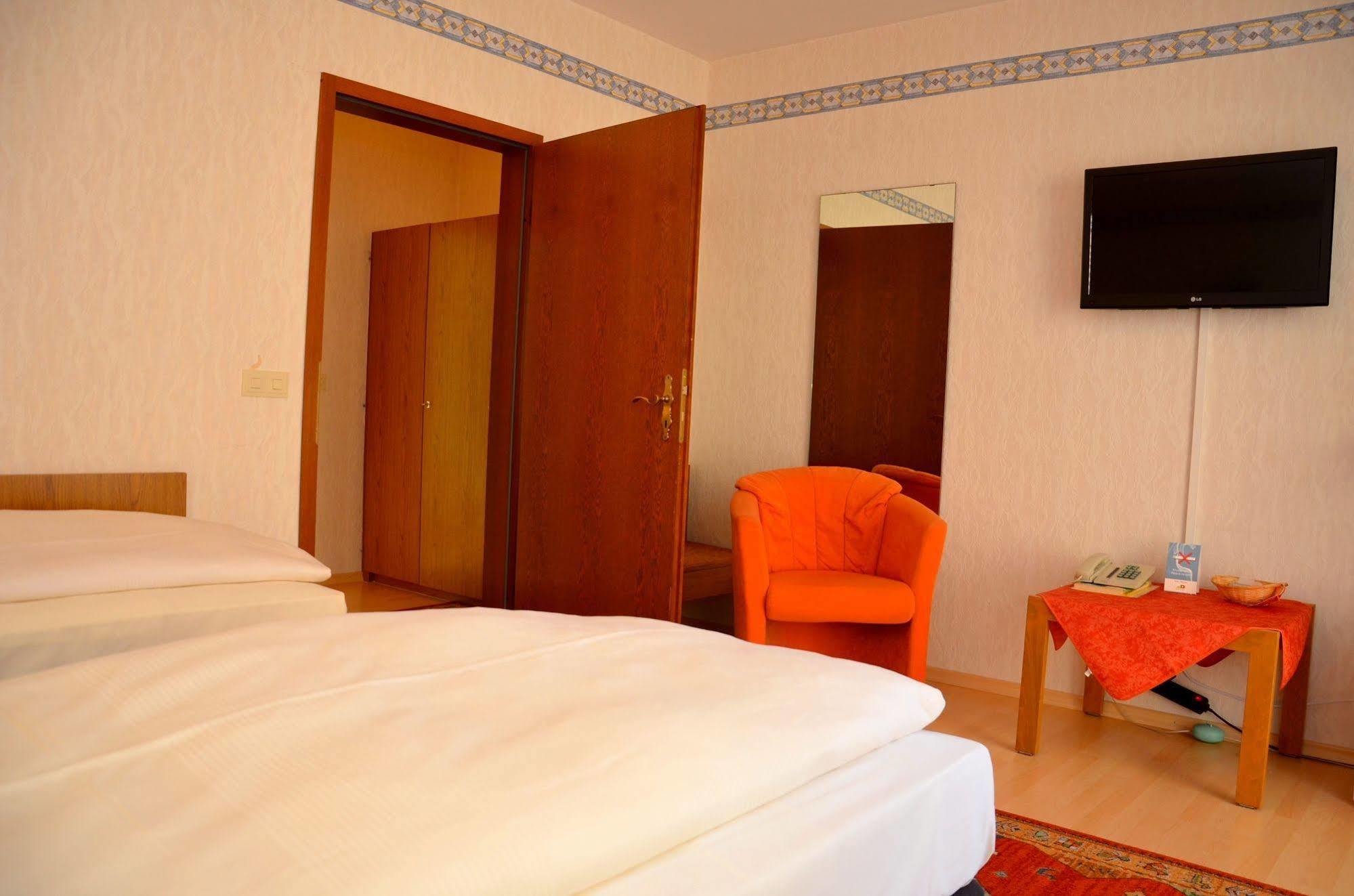Akzent Hotel Meerfraeulein Wemding Exteriör bild